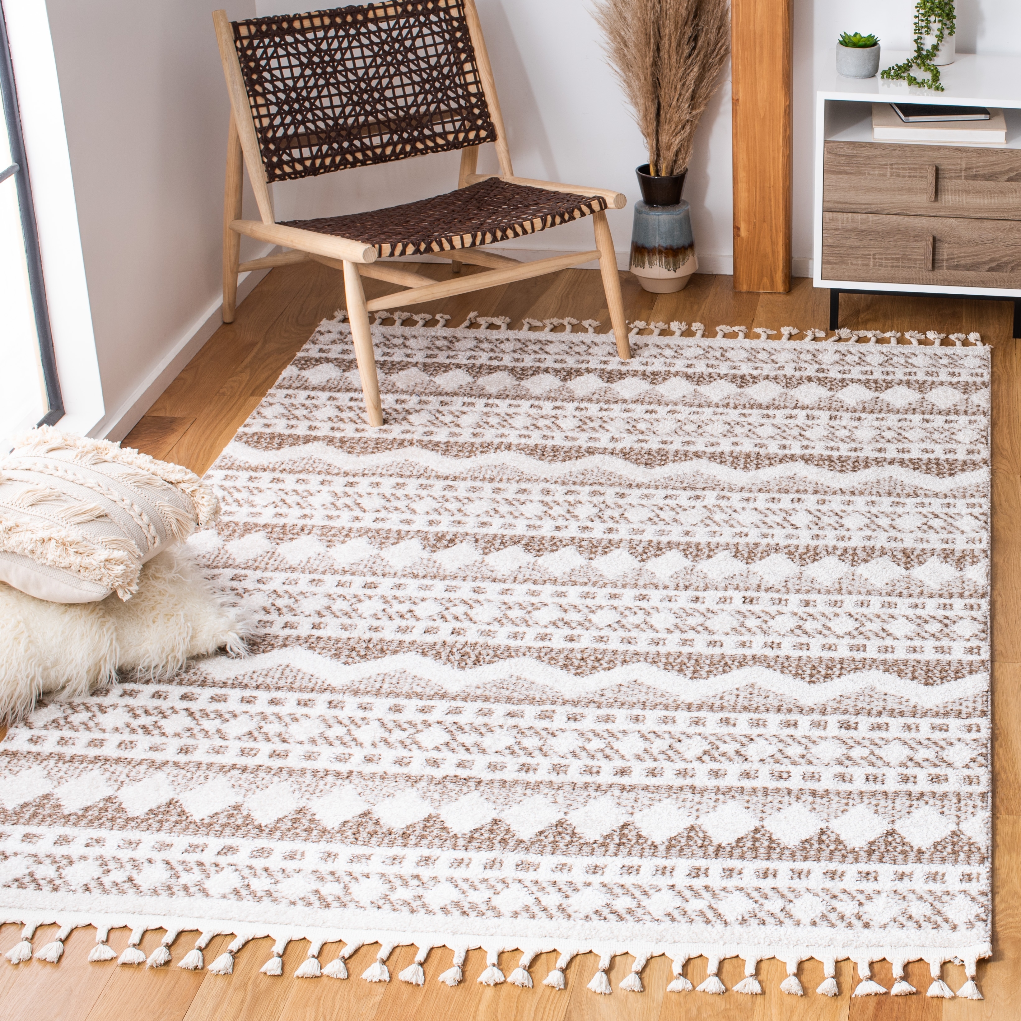 SAFAVIEH, Moroccan Tassel Shag Franja 0.75-inch Thick Rug