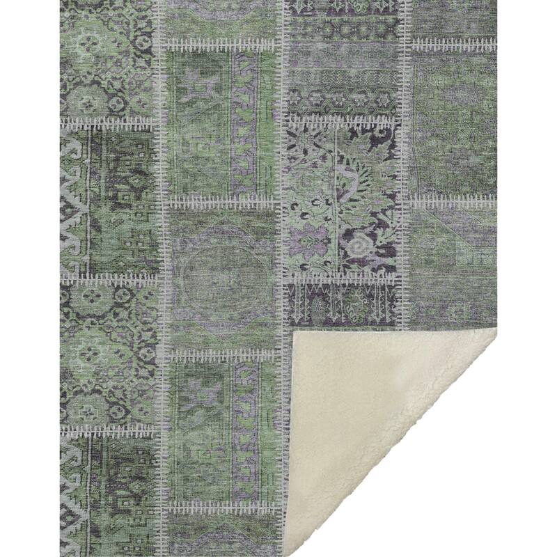 Premium Machine Washable Traditional Patchwork Sherpa Throw Blanket