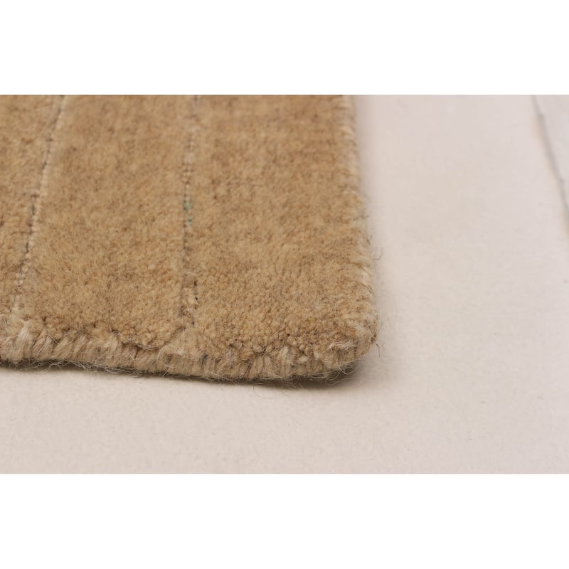 Kashkuli Gabbeh Tan Rug 6'7" x 9'4" - 6'7 x 9'4