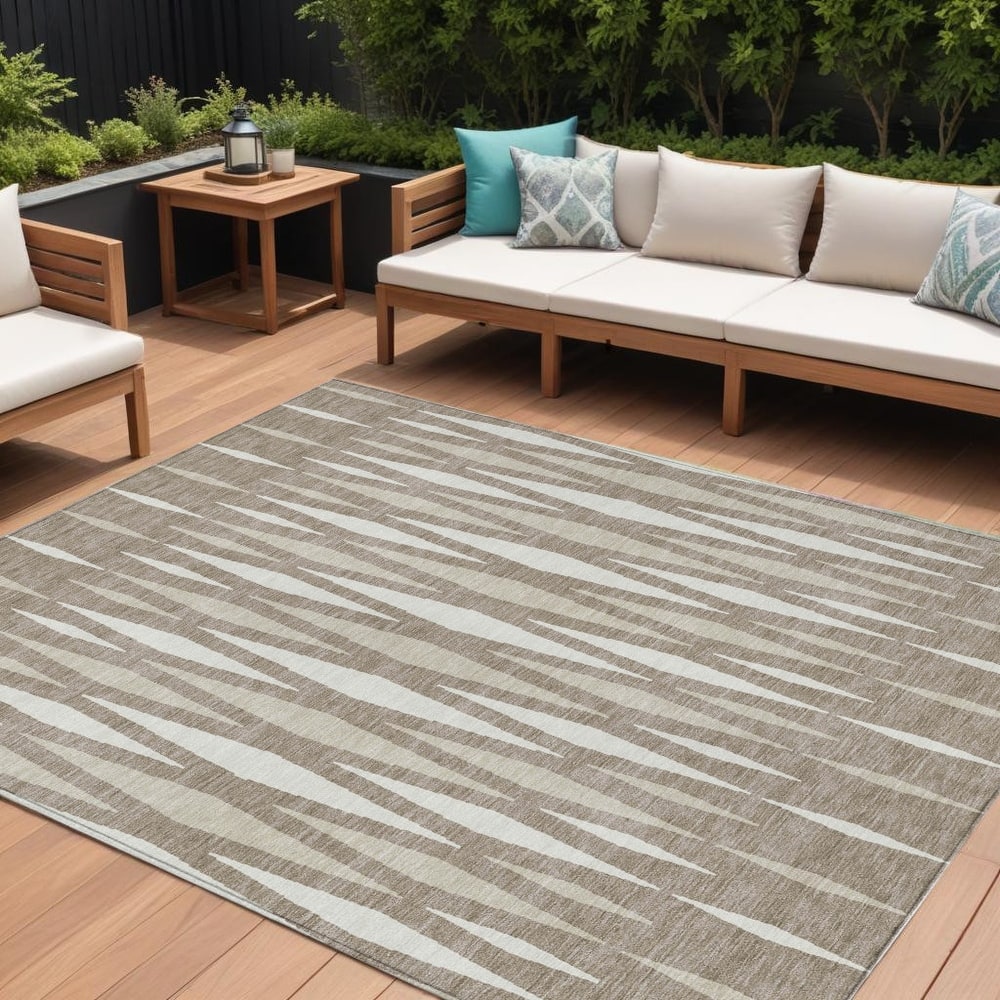 HomeRoots Geometric Transitional Rectangle Outdoor Rug