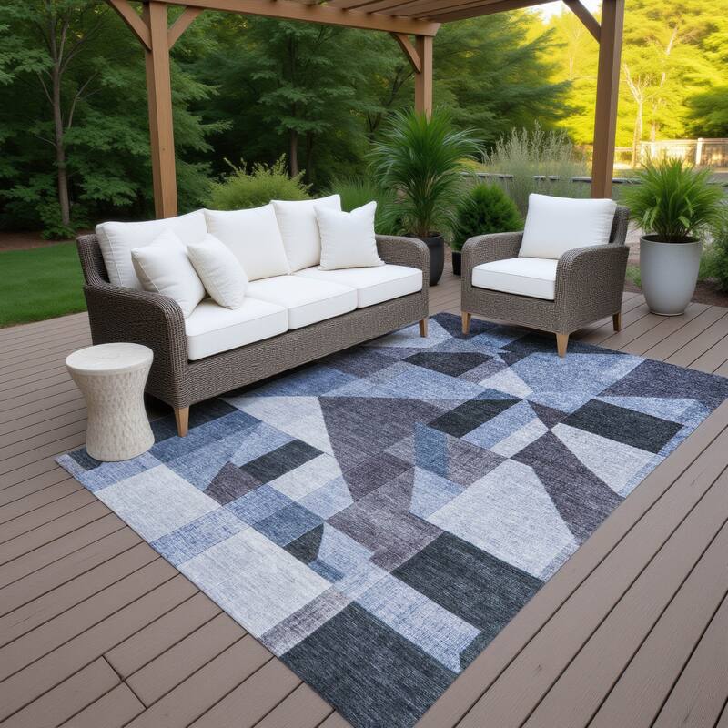 Machine Washable Indoor/ Outdoor Modern Geo Chantille Rug