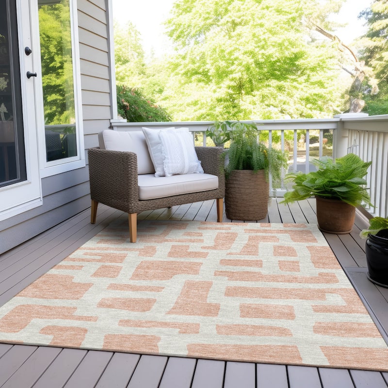Machine Washable Indoor/ Outdoor Chantille Geo Contemporary Rug - Peach - 2'6" x 3'10"