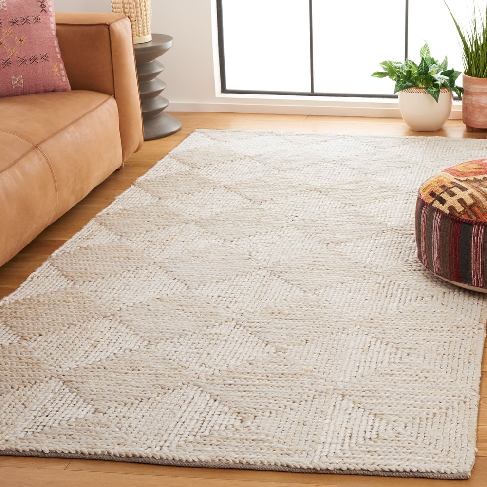 SAFAVIEH Handmade Natural Fiber Cailyn Farmhouse Wool Rug