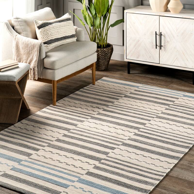Nuloom Emika Striped Hand Woven Cotton Area Rug