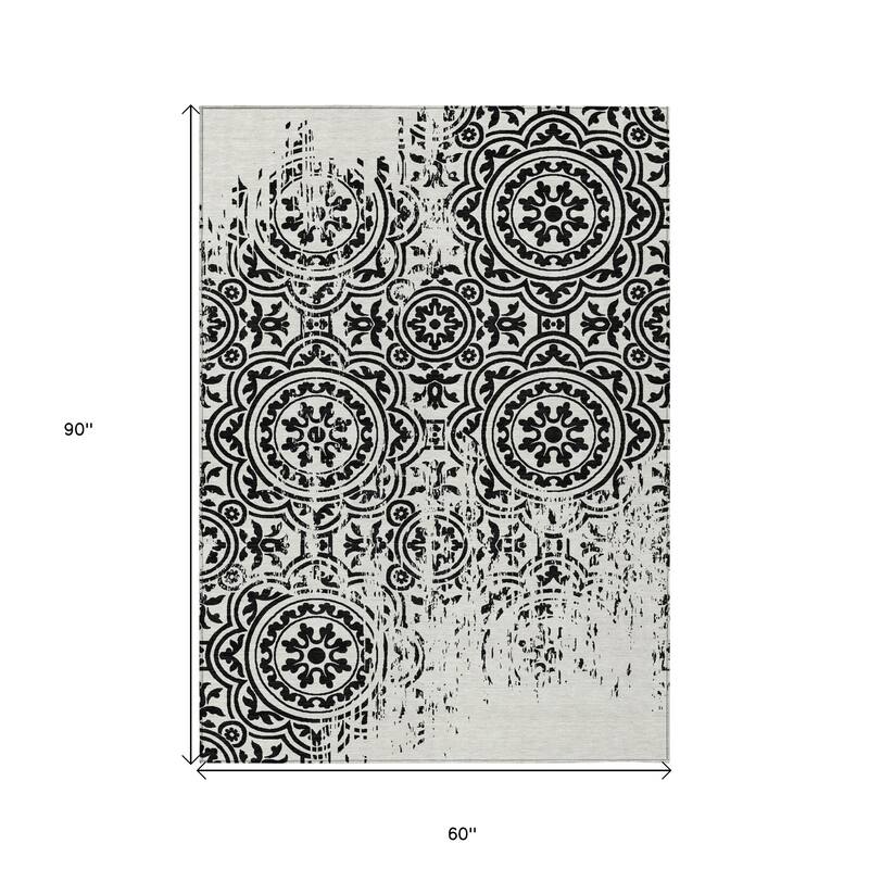 HomeRoots Medallion Transitional Rectangle Outdoor Rug