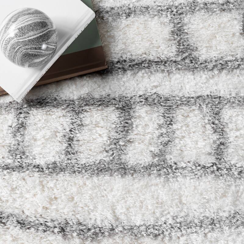 Nuloom Cloudy Shag Moroccan Geometric Grey Rug