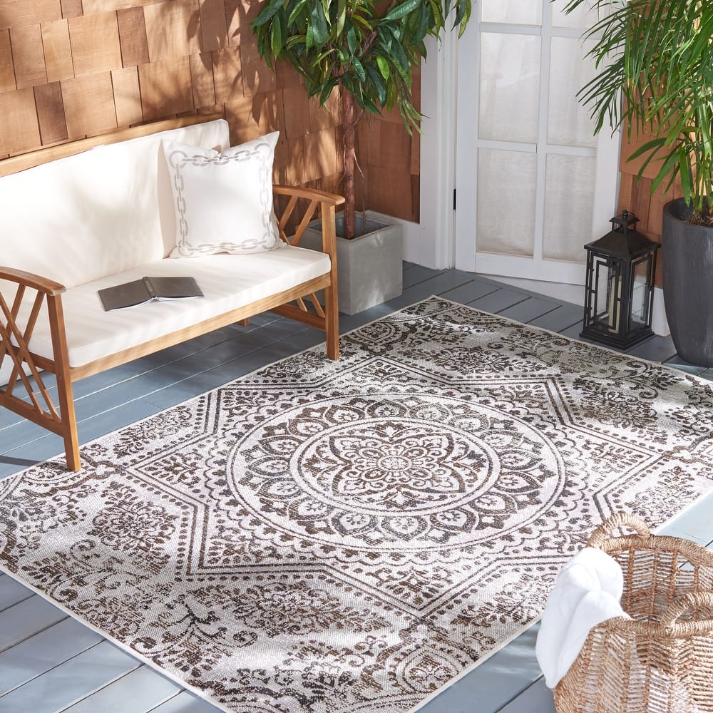 SAFAVIEH Havana Esen Medallion Indoor/ Outdoor Waterproof Rug