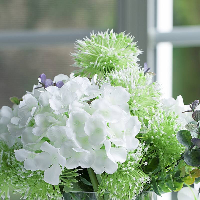 Enova Home Mixed Silk Hydrangea and Greenery Artificial Flowers Arrangement in Clear Cylinder Glass Vase for Home Decór