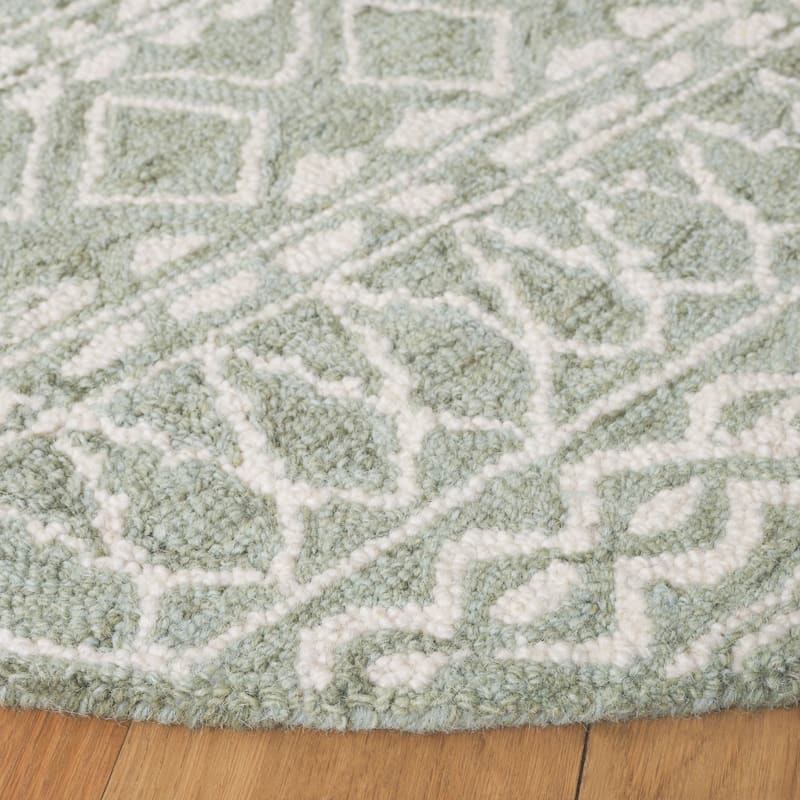 SAFAVIEH, Handmade Micro-Loop Fedosia Wool Rug