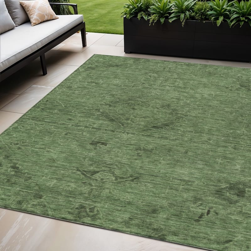 HomeRoots Floral Traditional Rectangle Outdoor Rug - 5' X 8'