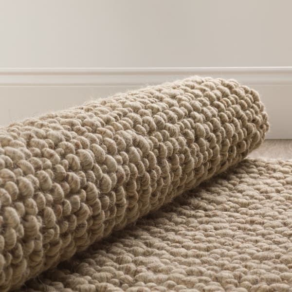 https://ak1.ostkcdn.com/images/products/is/images/direct/95d89b2f76dc67699f43dc09047258dcbb5122ae/Addison-Boulder-Chunky-Hand-Loomed-Area-Rug.jpg?impolicy=medium