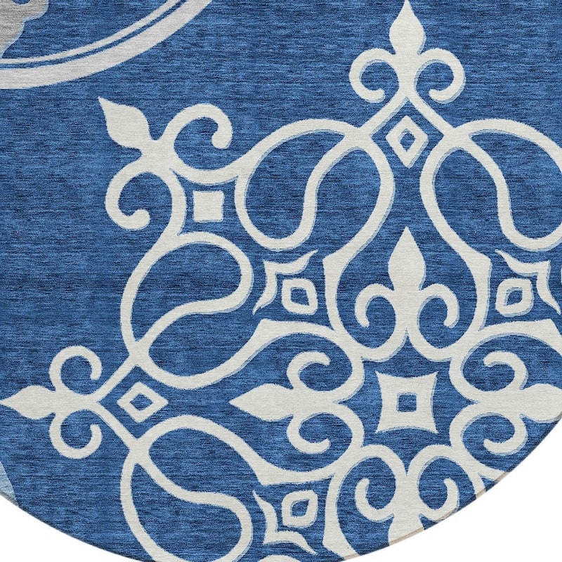 HomeRoots Floral Medallion Transitional Round Outdoor Rug - 8' Round