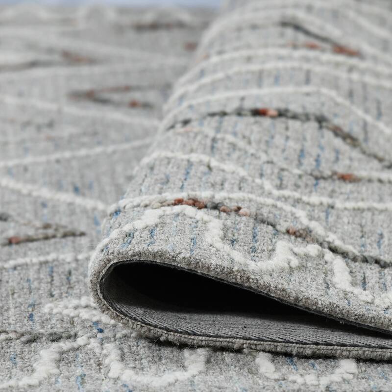 Bakari Tania Hand-Hooked Wool Area Rug