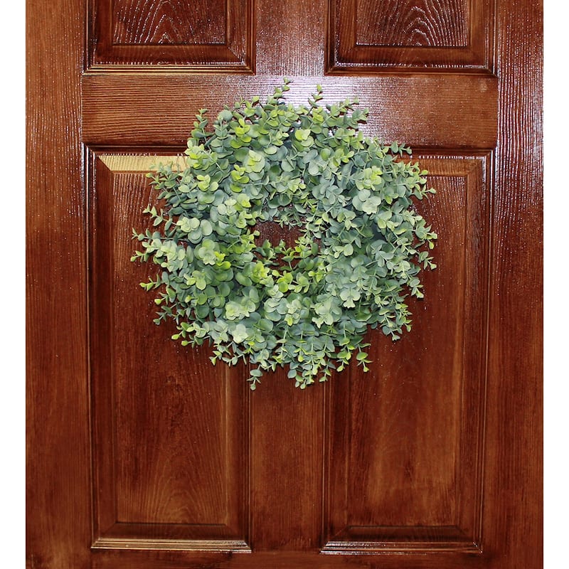 16" Eucalyptus Wreath