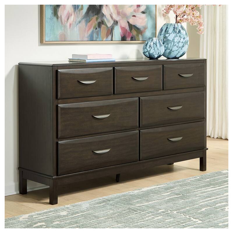 Signature Design by Ashley Vanmore Brown Dresser - 7-drawer - Brown