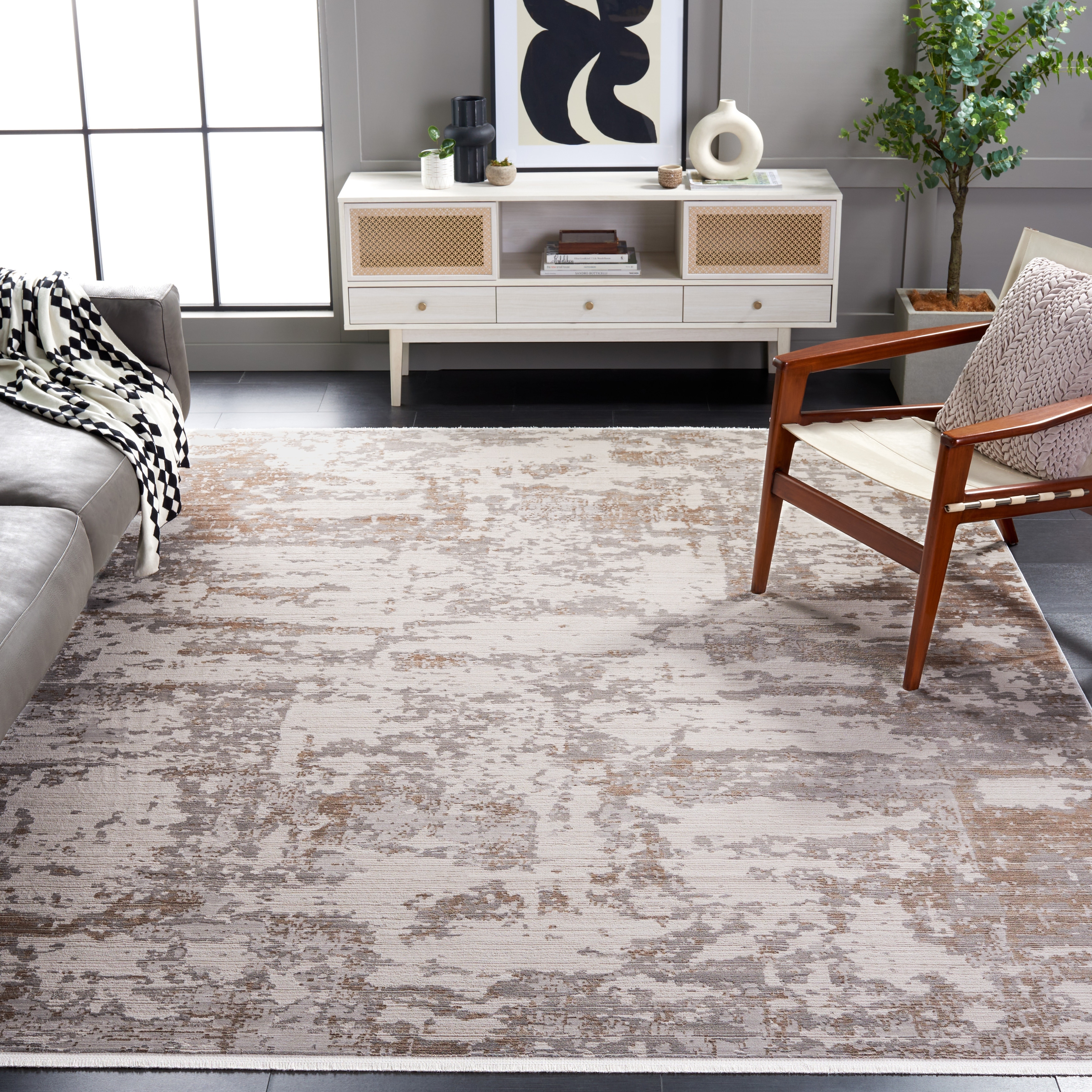 SAFAVIEH Diamond Natsuo Modern Abstract Fringe Rug