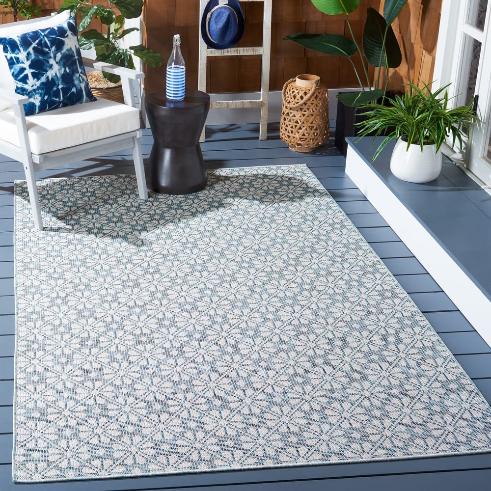 Martha Stewart by SAFAVIEH Matty Indoor/ Outdoor Rug
