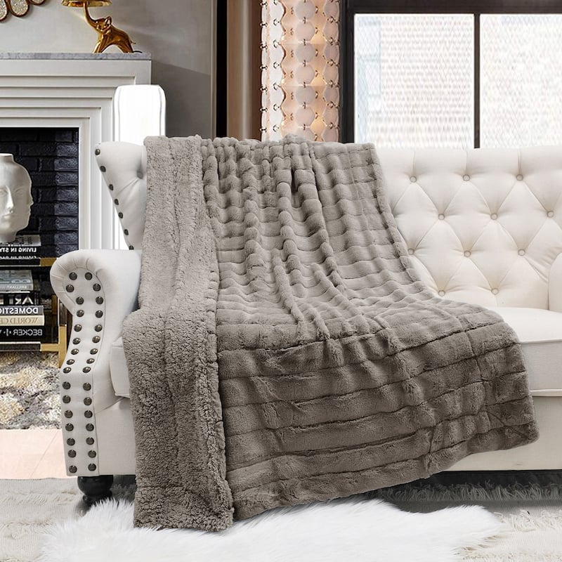 Supermink Decorative Fauxfur Throw 50'' x 60'' - 50'' x 60" - Fungi