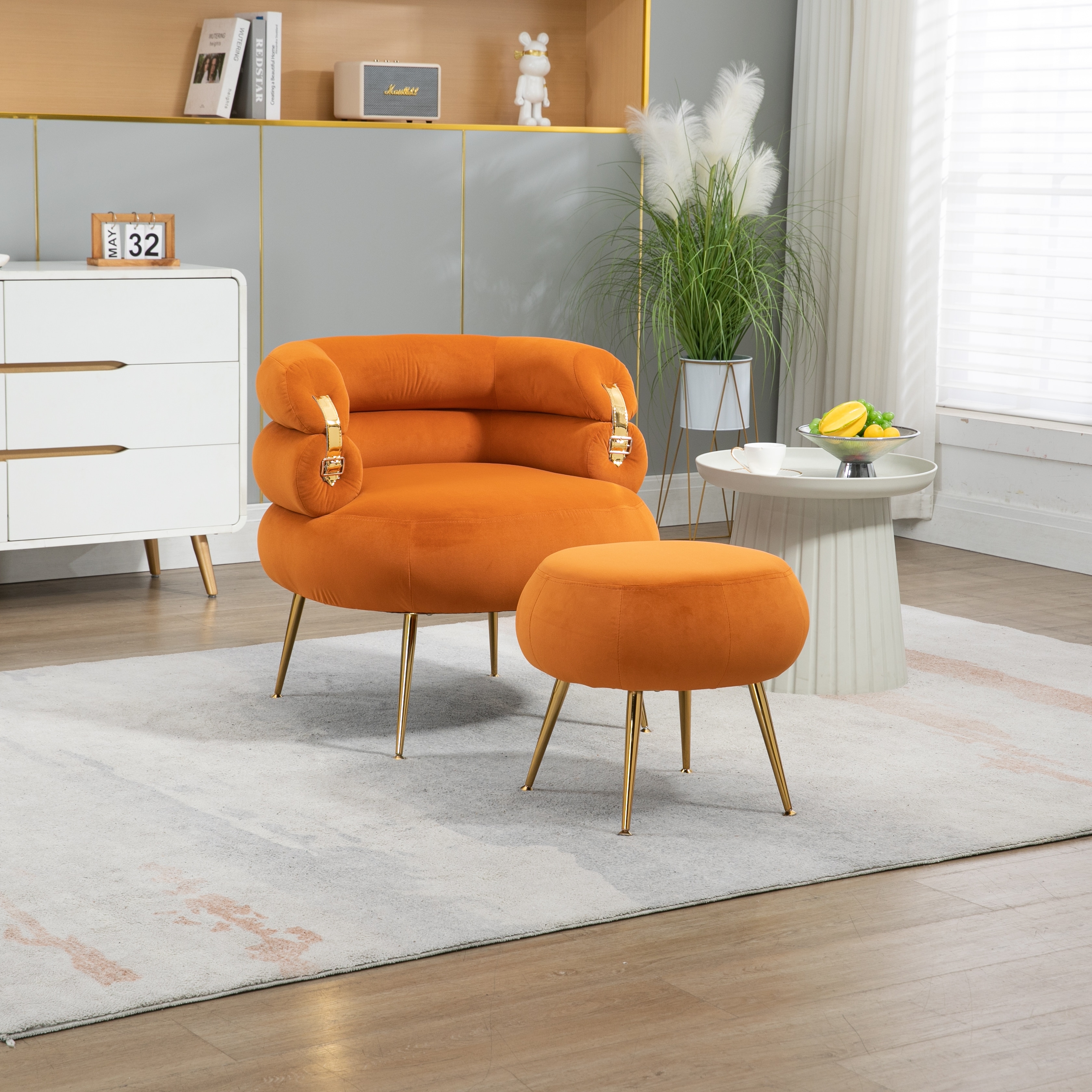 Dressing shop room armchair