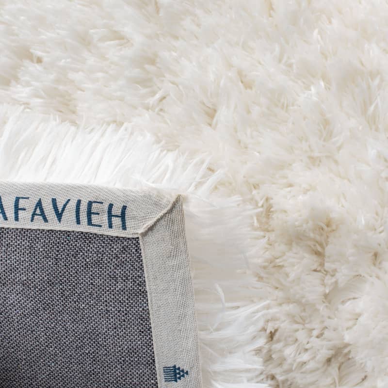 SAFAVIEH Handmade Arctic Shag Guenevere 3-inch Extra Thick Rug