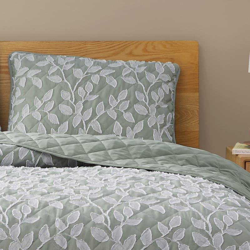 DESIGN STUDIO Arbor Sage Green Leaf Clipped Texture Quilt Set