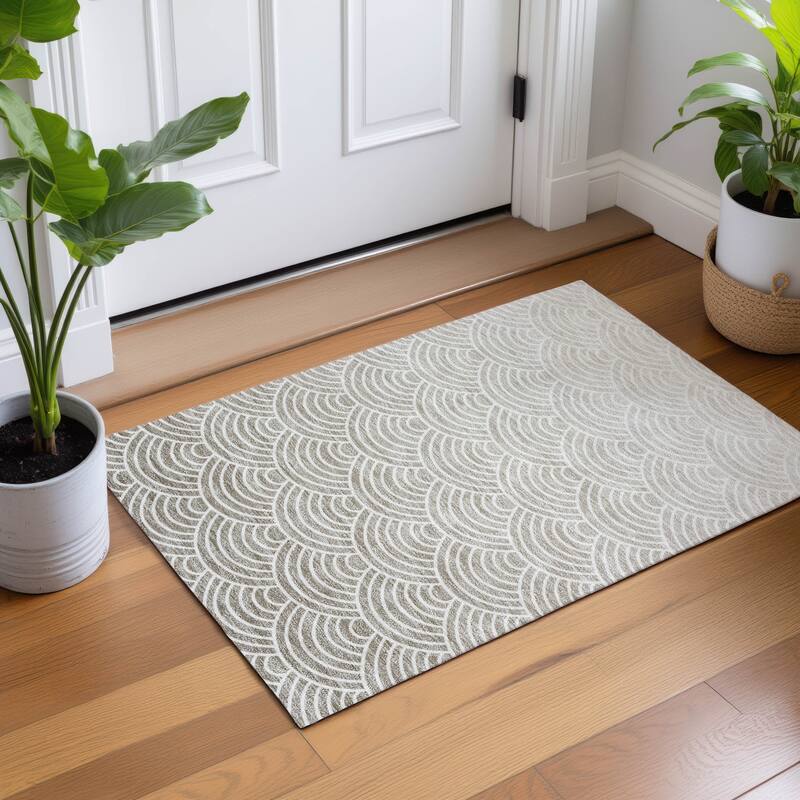 Machine Washable Indoor/ Outdoor Contemporary Poppy Chantille Rug