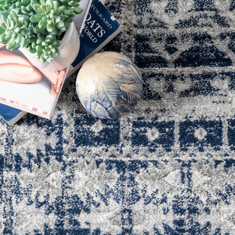 Nuloom Melina Distressed Grecian Area Rug