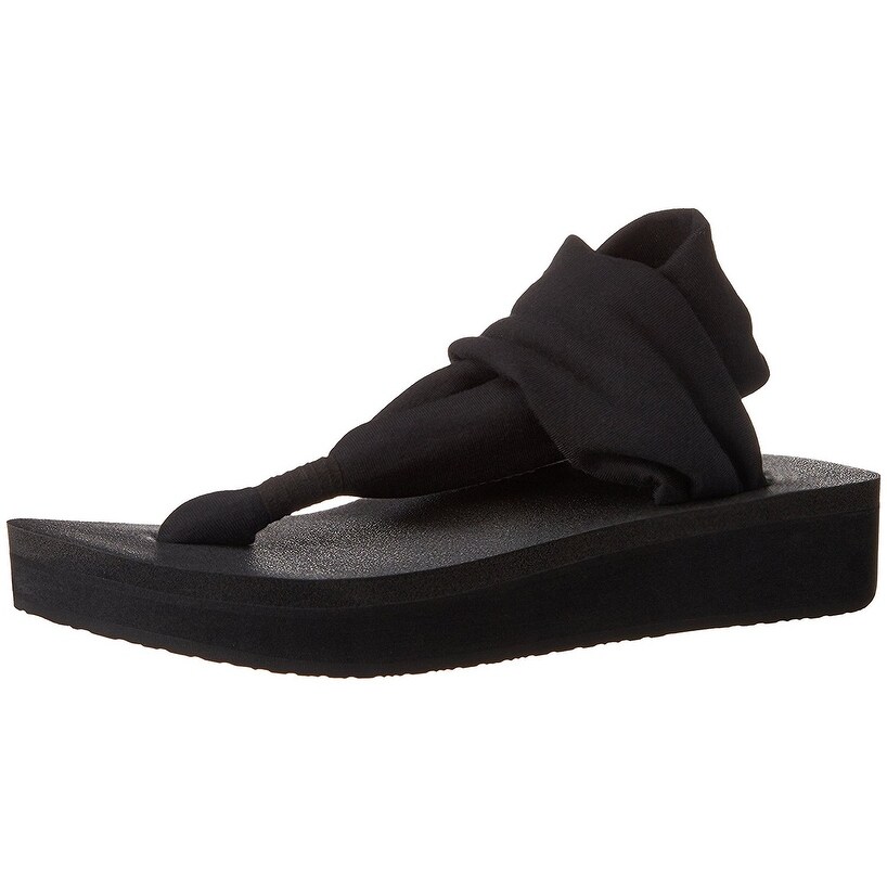 sanuk closed toe sandals