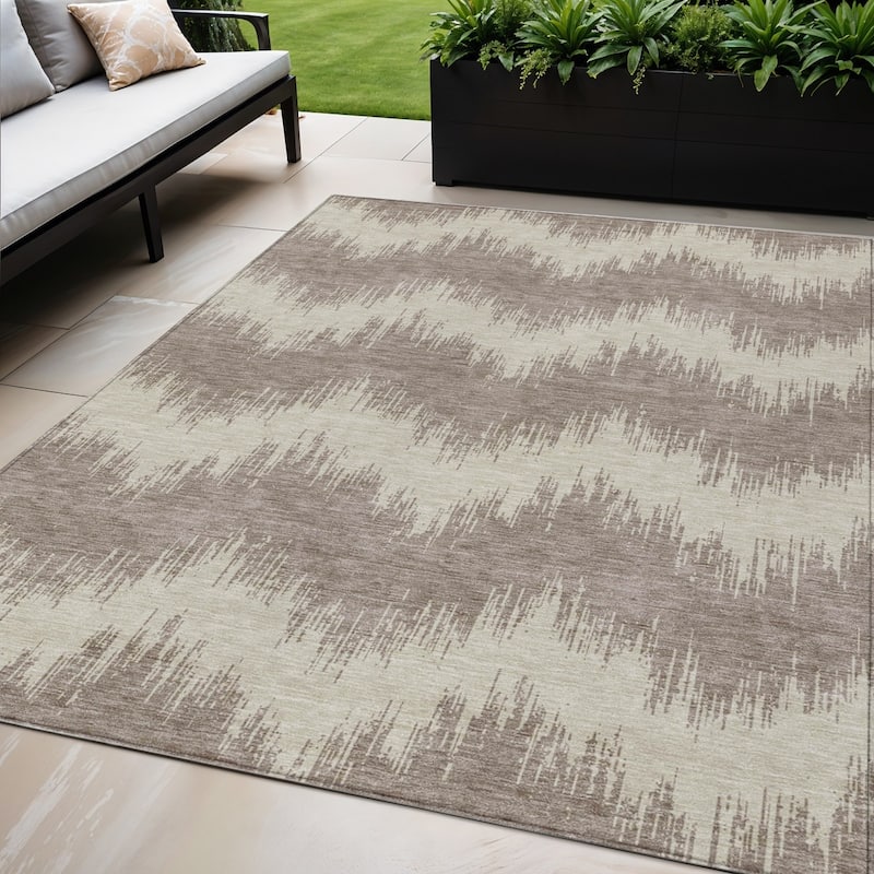 HomeRoots Chevron Transitional Rectangle Outdoor Rug - 5' X 8'