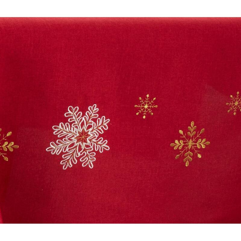 Elegant Tablecloth With Snowflake Design