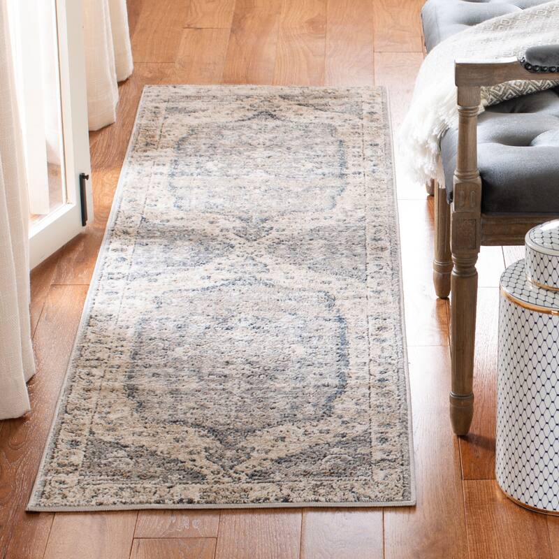SAFAVIEH Oregon Nova Traditional Oriental Rug - 2' x 7' - Beige/Grey - Runner