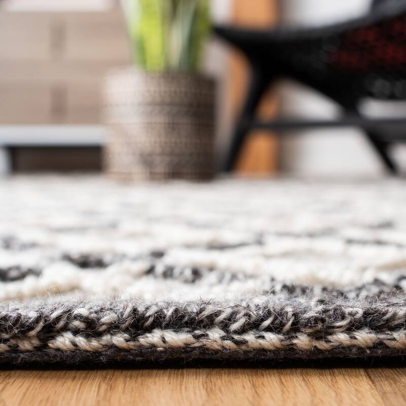 SAFAVIEH Handmade Trace Chastity Modern Wool Rug