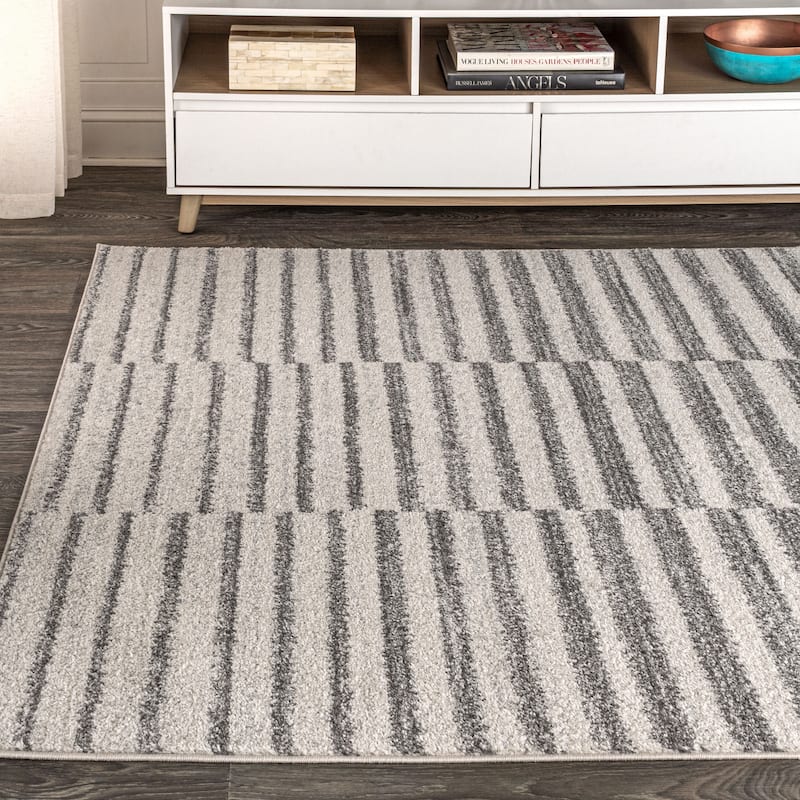 JONATHAN Y Lyla Offset Stripe Gray/Cream Area Rug
