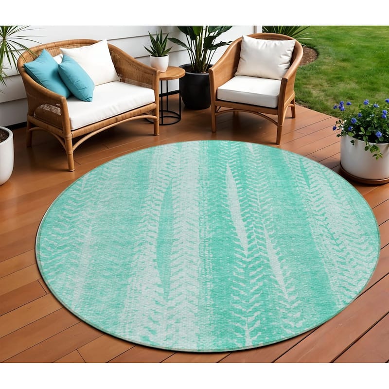 HomeRoots Botanical Leaves Transitional Rectangle Outdoor Rug - 8' Round