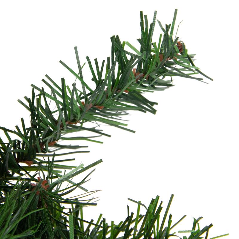Canadian Pine Artificial Christmas Wreath - 18" - Unlit