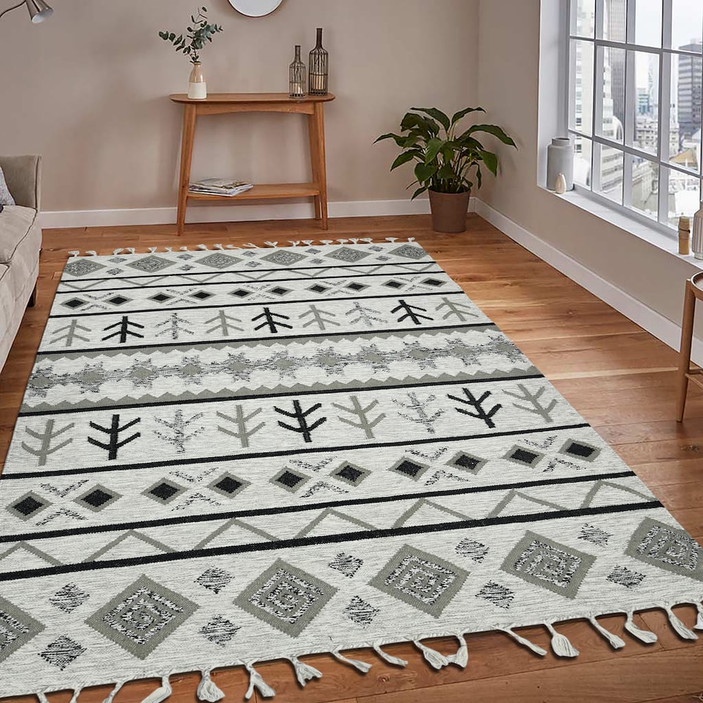 The Curated Nomad Southwestern Ivory/Gray Flatweave Area Rug