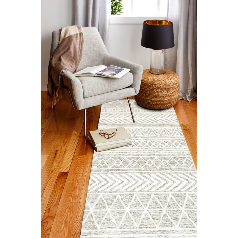 Bashian Nuncio Transitional Hand Tufted Area Rug