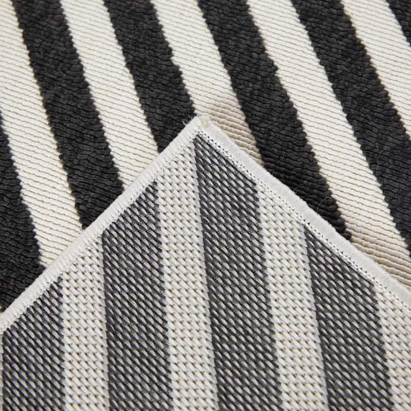 Issei Modern Striped Indoor/Outdoor Area Rug