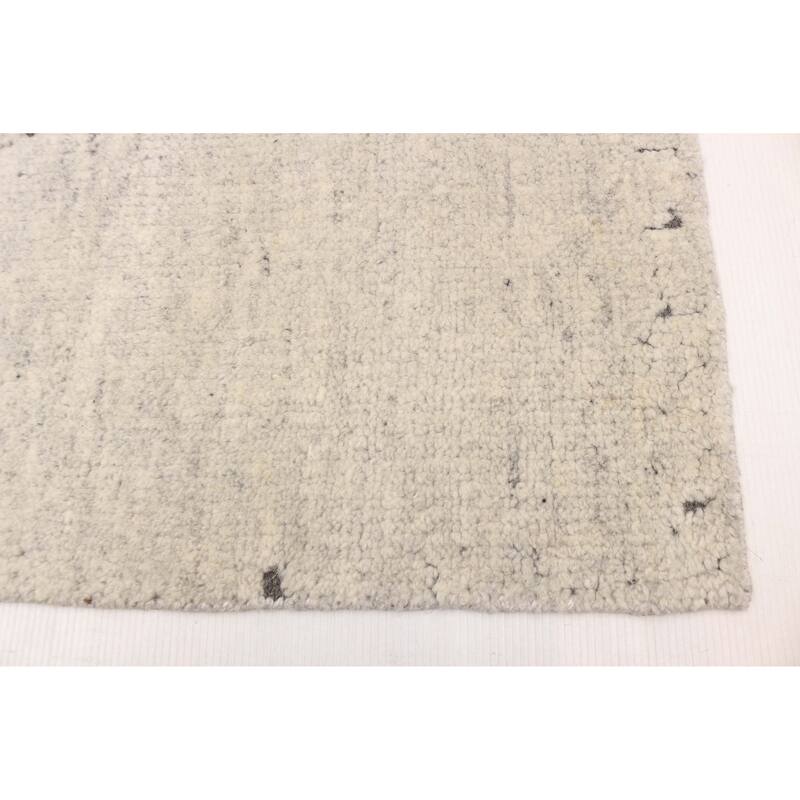 ECARPETGALLERY Hand-knotted Tangier Light Grey Wool Rug - 5'0 x 7'11