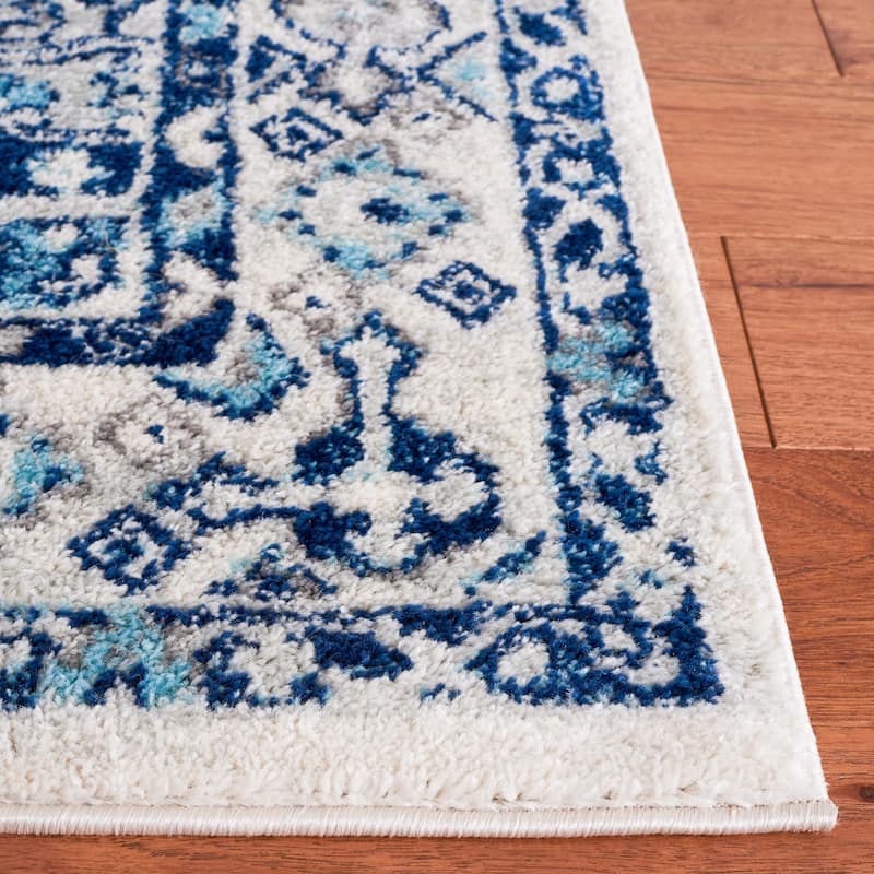 SAFAVIEH Tulum Doralice Bohemian & Eclectic Rug - 5'3" x 7'6"