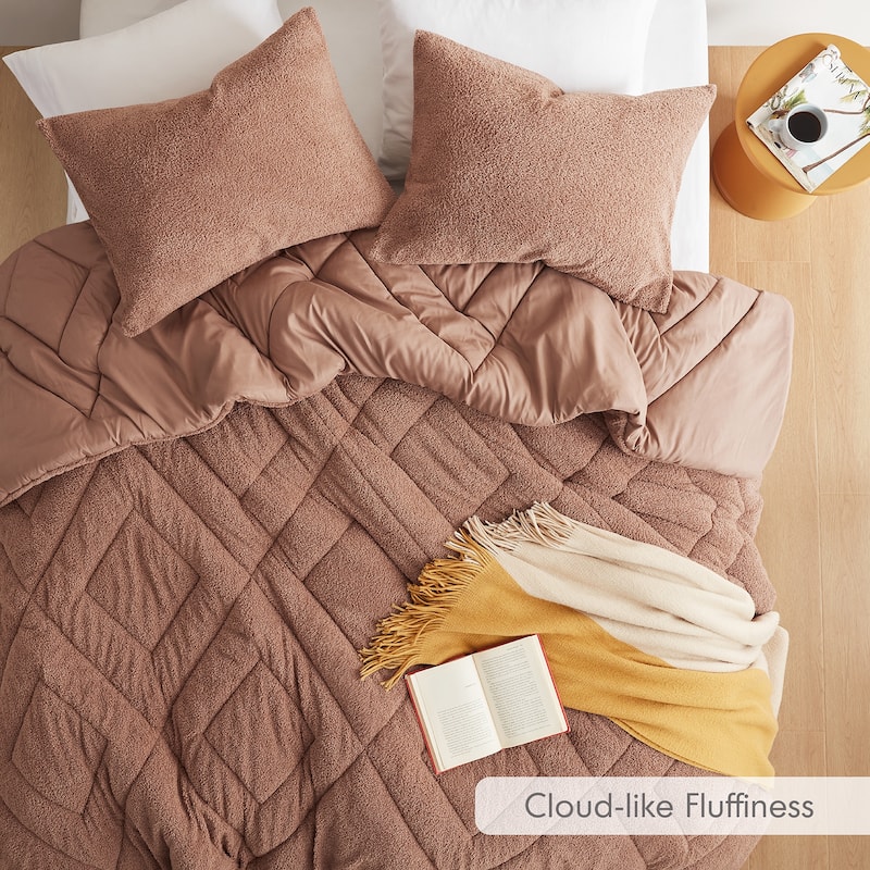 Chelsea Square Kyla Double Diamond Quilted Teddy Comforter Set