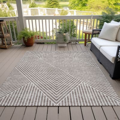 Machine Washable Indoor/ Outdoor Modern Geo Chantille Rug