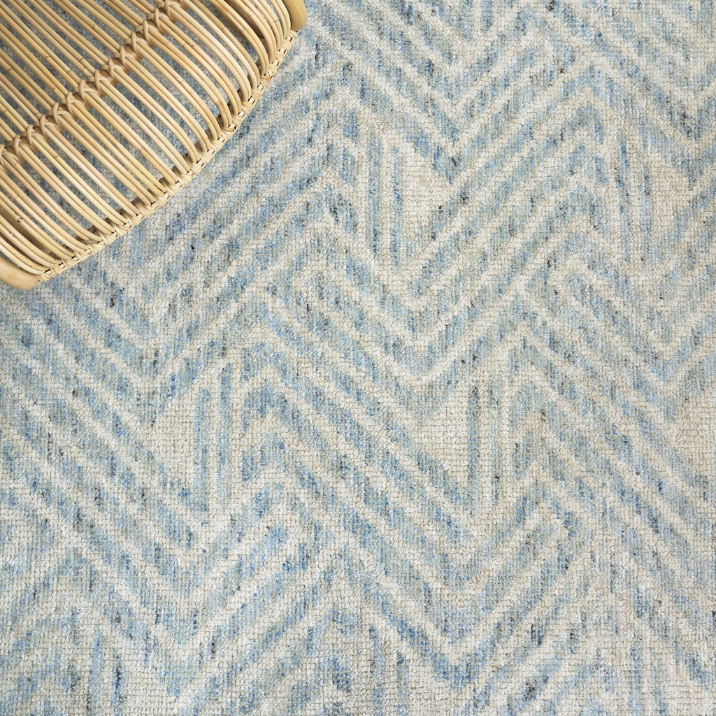 EXQUISITE RUGS Eaton Hand-knotted Wool/Bamboo Silk Ivory/Blue Area Rug.
