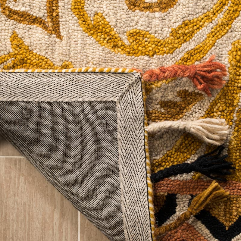 SAFAVIEH Handmade Suzani Vonetta Boho Tribal Wool Rug