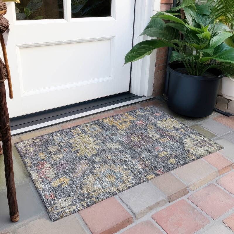 Machine Washable Indoor/ Outdoor Vintage Traditional Chantille Rug
