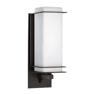 Quorum International Balboa 15" Tall Outdoor Wall Sconce