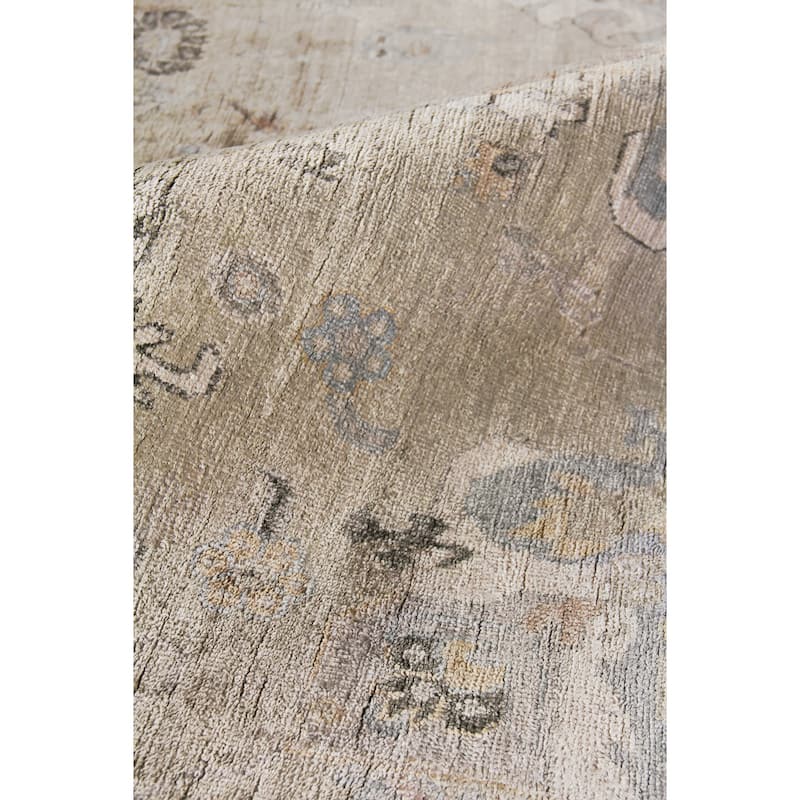 EXQUISITE RUGS Museum Hand-knotted Bamboo Silk Beige Area Rug.