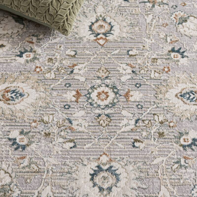SAFAVIEH Maven Yesica Traditional Floral Rug