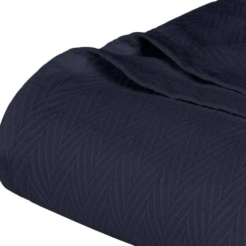 HomeRoots Queen Navy Blue Cotton Woven Chevron Blanket
