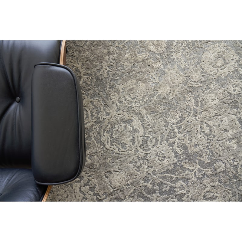 EXQUISITE RUGS Meena Hand-knotted Wool/Silk Beige/Brown Area Rug.